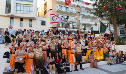 Balçova'da Halk Dansları Festivali’ne coşku dolu açılış