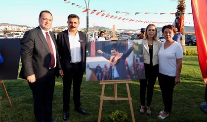 Dikili’de Ferdi Zeyrek Parkı açıldı