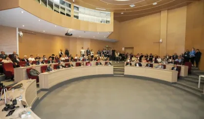 Gaziemir'de usul tartışması: AK Parti ve MHP komisyona katılmadı!