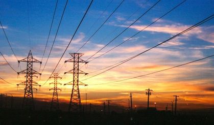 Elektrik tüketimi akşam saatlerinde zirve yaptı