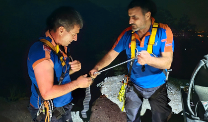 3 kişi kayalıklarda mahsur kaldı!