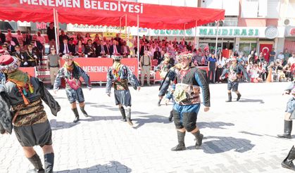 Menemen'de Zafer Bayramı coşkusu