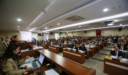 Karabağlar’da gergin oturum… Kınay’dan ‘meclisi kapatırım’ çıkışı!