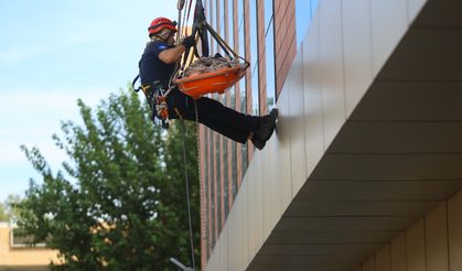 Karabağlar’da gerçeği aratmayan tatbikat