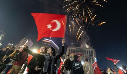 İzmir'de Fener Alayı coşkusu