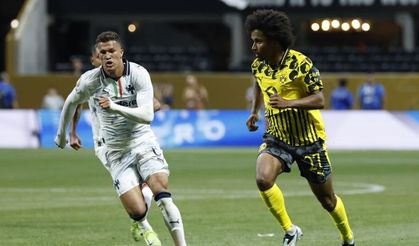 Silah taşıyordu... Adeyemi'ye dev para cezası!