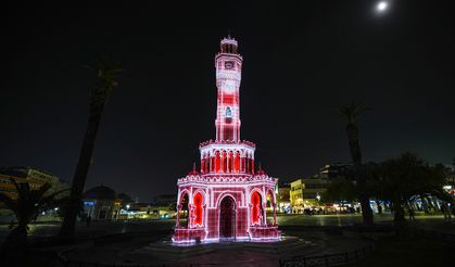 Saat Kulesi dijital sanatla ışıklandı