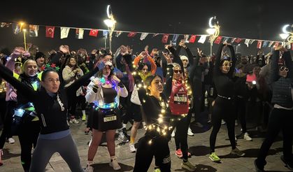 İzmir'de "en uzun gece" koşusu!