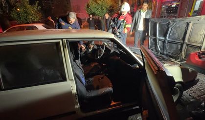 Park halindeki otomobil alev topuna döndü!