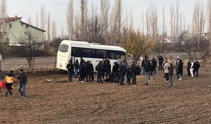 Öğrenci servisi ile kamyonet çarpıştı: Çok sayıda yaralı!