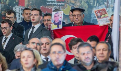 İzmir kahramanlarını unutmadı!