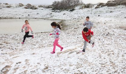 Yeni yılın ilk gününde Çeşme beyaza büründü!