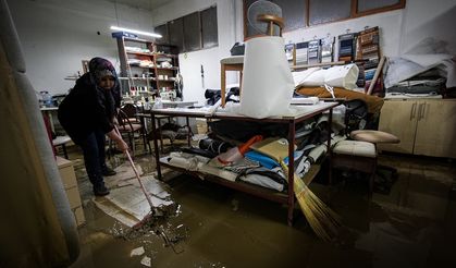 Afetin izleri siliniyor!