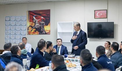 Tugay, personel ile buluştu: Sizleri ailem olarak görüyorum