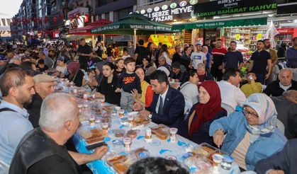 Bayraklı'da Ramazan sofraları mahallelere taşınıyor!