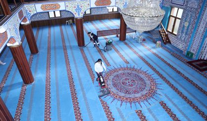 Bayraklı Ramazan’a hazır
