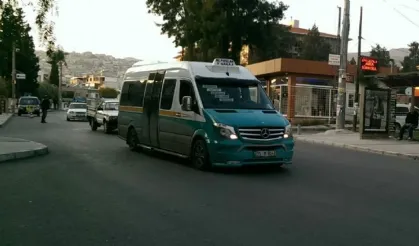 İzmir'de trafik magandası dolmuş sürücüsüne ceza!