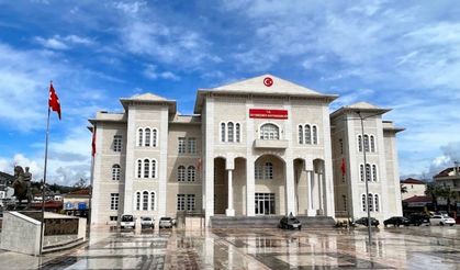 Muğla’da rüşvet soruşturması: Kaymakamın koruma polisi ve şoförü gözaltında