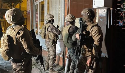 Zehir tacirlerine iki ilde operasyon: Kilolarca uyuşturucu madde ele geçirildi!
