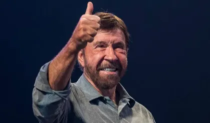 Efsanevi aktör Chuck Norris hayatını kaybetti!