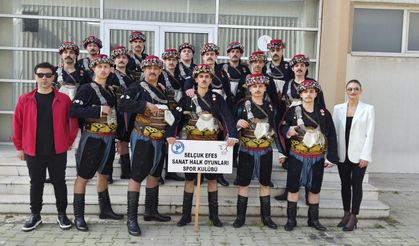 Selçuk Efes Sanat Halk Oyunları ekibinden büyük başarı
