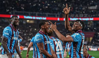 Süper Lig'de zirve yarışı: Trabzonspor Galatasaray'ı 2 golle geçti