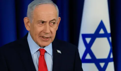 Netanyahu'nun yolsuzluk davasına "savaş" ertelemesi