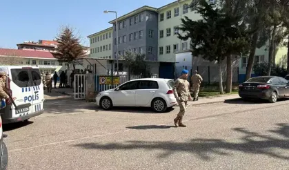 Şanlıurfa'da okula silahlı saldırı: Yaralılar var!