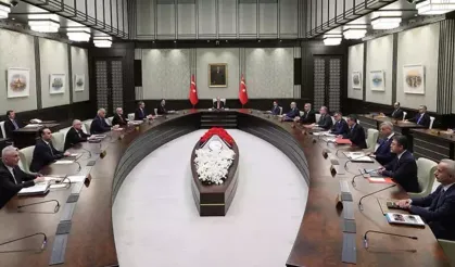 Kabine toplanıyor: Gündem müzakereler ve okul saldırıları!