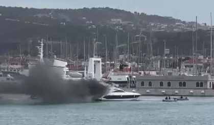 İzmir'de motoryat yangını