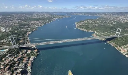 İstanbul Boğazı'nda gemi trafiği çift yönlü askıya alındı