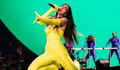 Galatasaray'dan Dua Lipa'ya 2 milyon dolarlık teklif!
