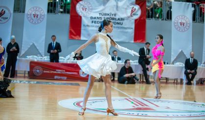 Karşıyaka’da 19 Mayıs’a muhteşem kutlama!