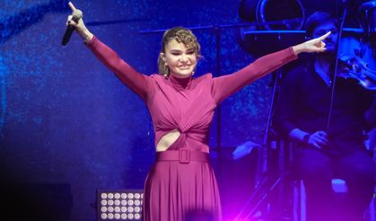 Emiralem Çilek Festivali'ne görkemli açılış