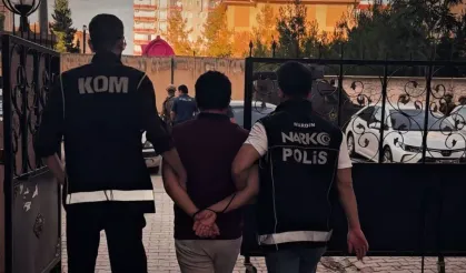 Ehliyet sınavında usulsüzlük yapanlara operasyon: 44 gözaltı
