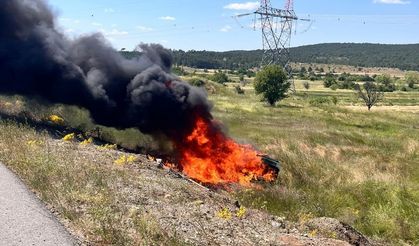 Otomobil devrilip alev aldı: 5 kişi yaralandı