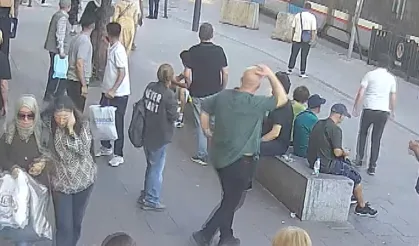 Raylara düşen çocuk tramvayın altında kalarak can verdi!
