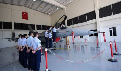 Geleceğin hava astsubayları İzmir'de yetişiyor!