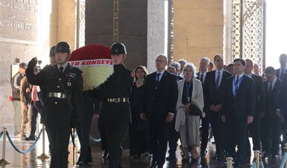 NATO heyetinden Anıtkabir'e ziyaret