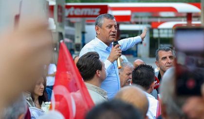 Özgür Özel, Zonguldak'ta konuştu: 'Eskimiş siyaseti geride bıraktık, bu yürüyüş yeni'