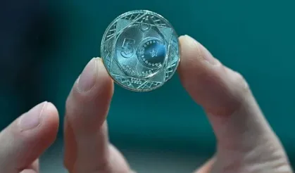 NATO Zirvesi için 5 lira basıldı