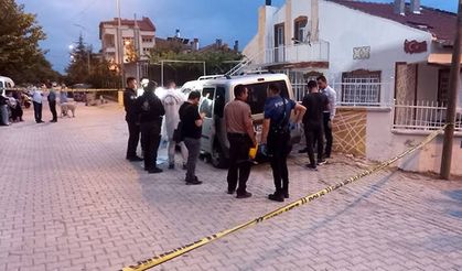 Afyonkarahisar'da araç içerisinde şüpheli ölüm