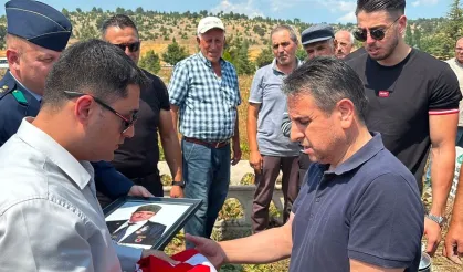 Traktör kazasında ölen Kıbrıs gazisi son yolculuğuna uğurlandı
