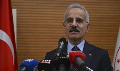 Bakan Uraloğlu: 19 yolcu için arama kurtarma çalışmaları devam ediyor