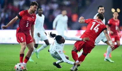 Milliler ilk maçında Fransa'ya kaybetti
