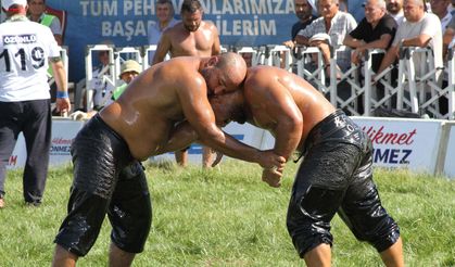 Kula Er Meydanı’nda Başpehlivan Feyzullah Aktürk