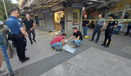 Kuyumcu dükkanında silahlı soygun girişimi: 2 yaralı