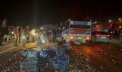 Kamyonet ile traktör çarpıştı: 1 ölü, 1 yaralı!