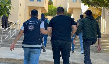 Marmaris'te göçmen kaçakçılığı operasyonunda gözaltına alınan 4 zanlı tutuklandı