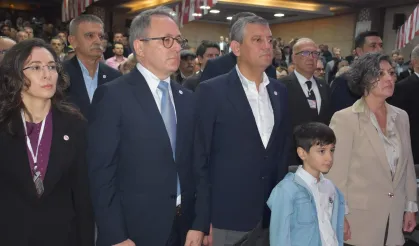 Özgür Özel de katıldı... Manisa YENİ Parti'de kongre heyecanı!